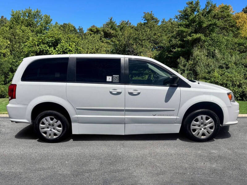 dodge grand caravan 2015 2C7WDGBGXFR705634 image dodge grand caravan 2015 2C7WDGBGXFR705634 image